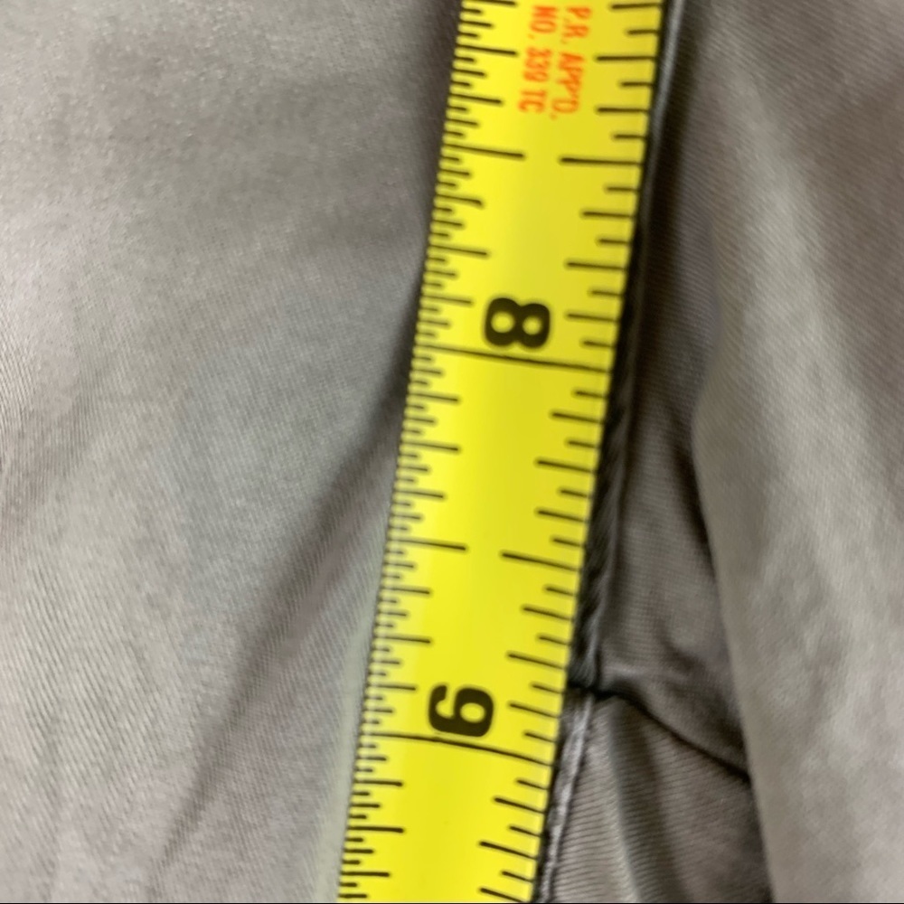 ROOTS 73 Green  Cargo Capris size 4 - Picture 9 of 11